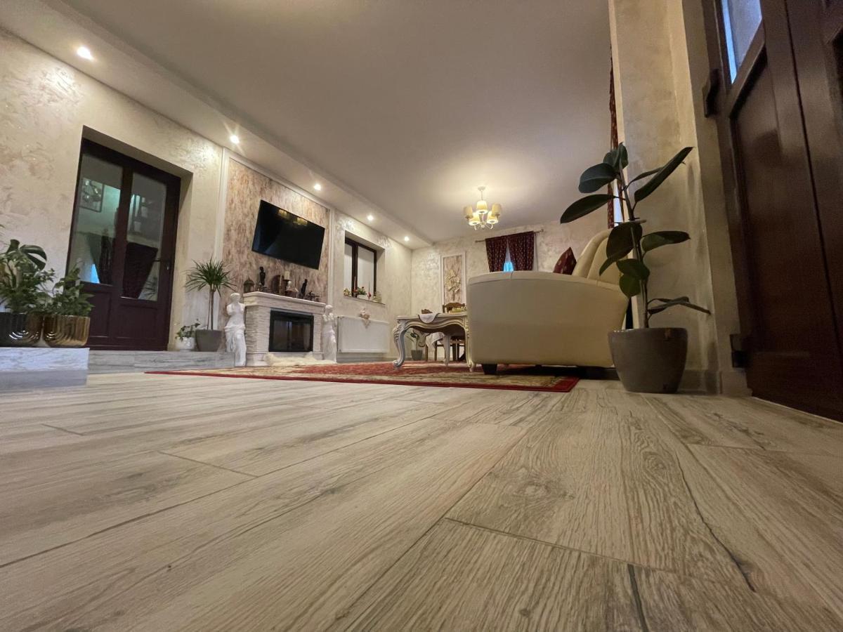 Affittacamere Casa Cu Pitici Vama  Esterno foto