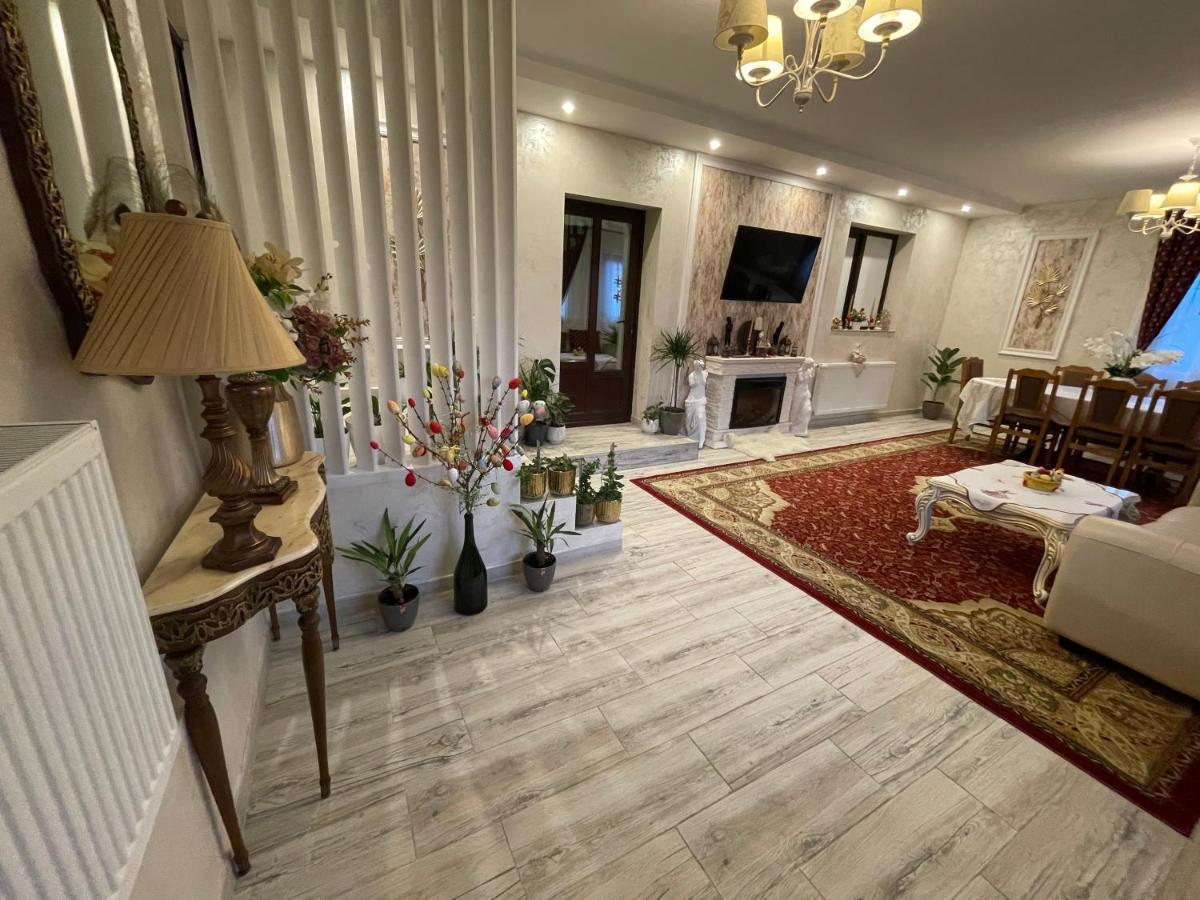 Affittacamere Casa Cu Pitici Vama  Esterno foto